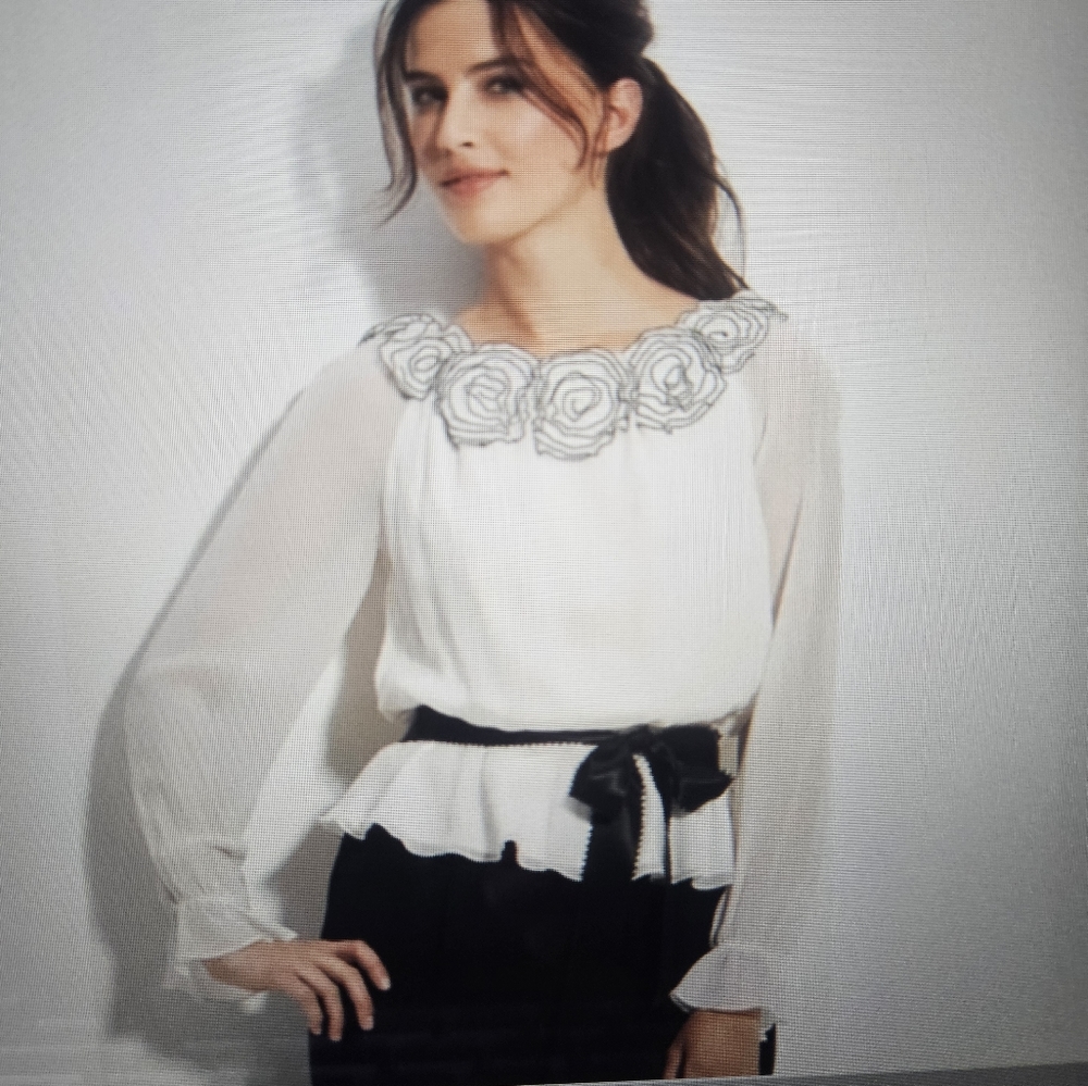 Adrianna Papell Rosette Chiffon White Blouse Medium # 760
